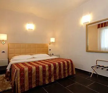 Hotel Dante Residence Mantova Italy