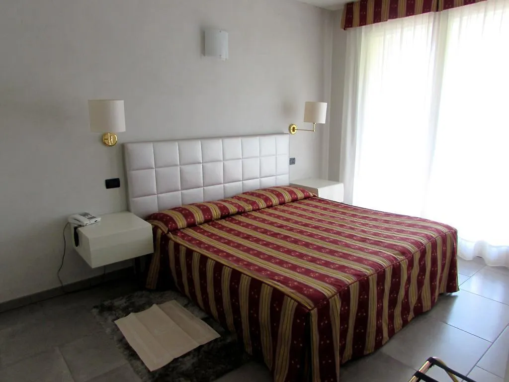 **** Apartmanhotel Hotel Dante Residence Mantova Olaszország